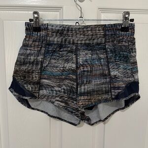 Lululemon Hotty Hot Shorts Size 6 2.5”